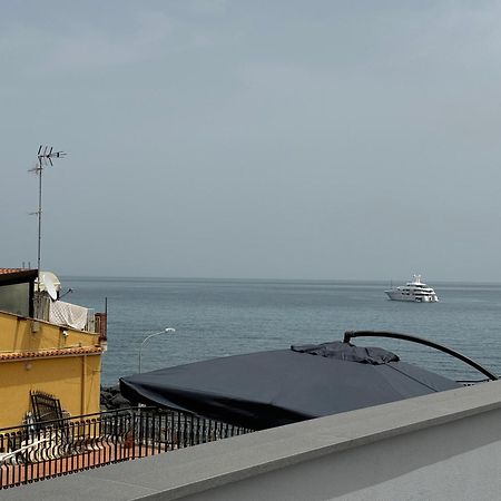 Naxos Marina Bay Bed and Breakfast Giardini Naxos Exteriör bild