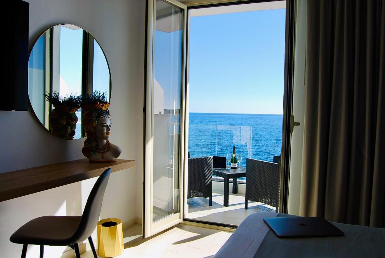 Naxos Marina Bay Bed and Breakfast Giardini Naxos Exteriör bild