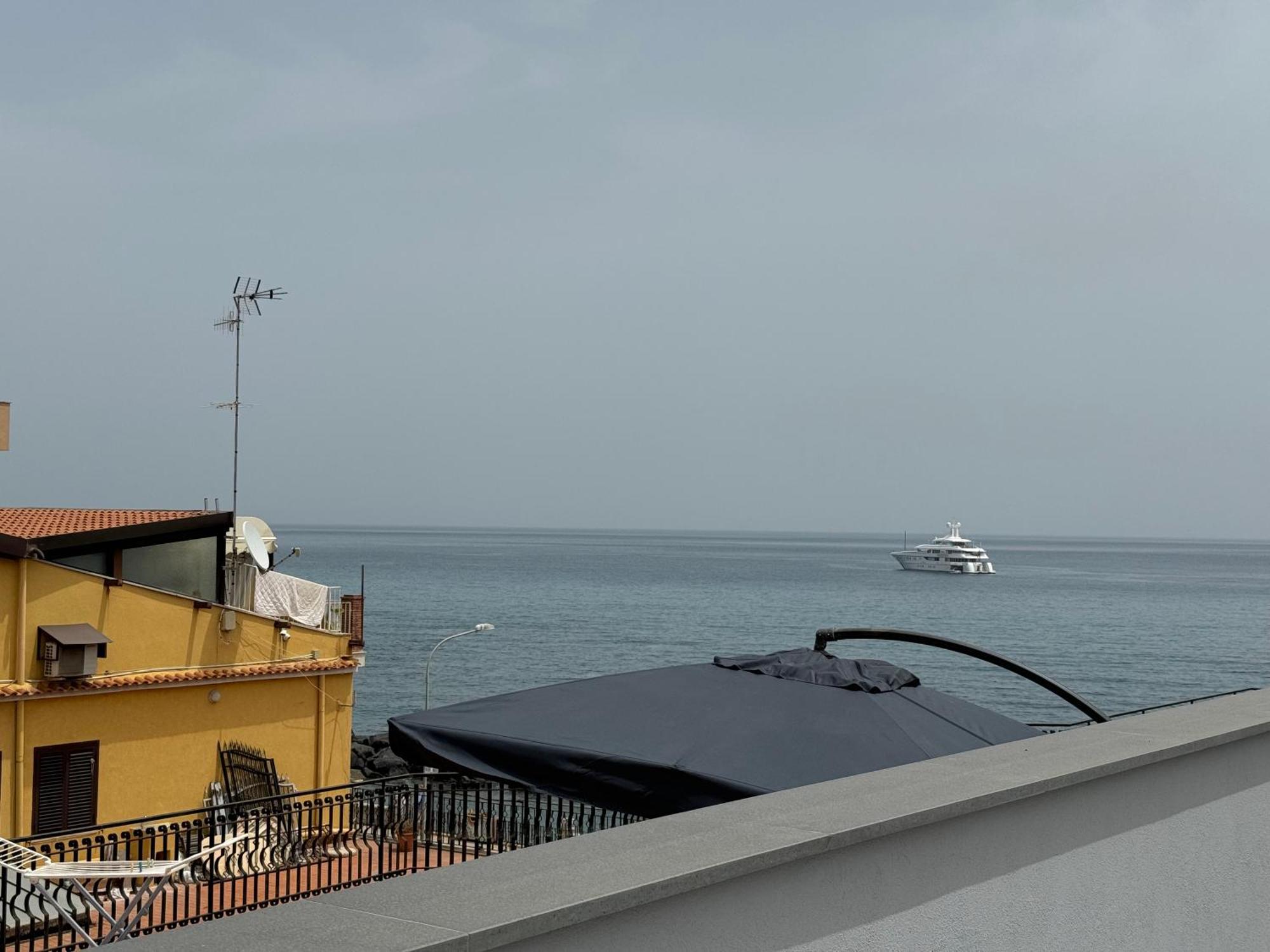 Naxos Marina Bay Bed and Breakfast Giardini Naxos Exteriör bild